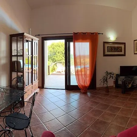 Claudia With Private Pool And Great View Tergu